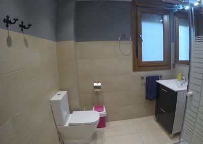 Baño Iturburu - Casa Rural Iturburu situada en Lekunberri