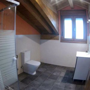 Baño Casa Rural Iturburu en Lekunberri