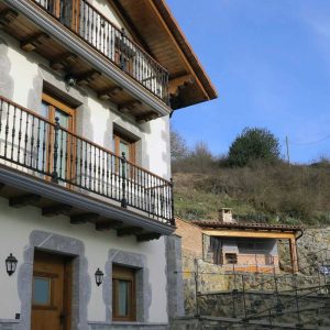 Casa rural con aparcamiento en Lekunberri